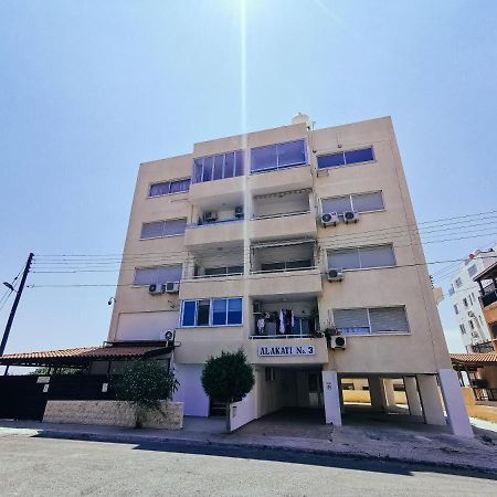 Mackenzie Seaview Paradise Larnaca Exterior photo
