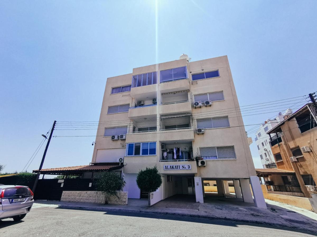 Mackenzie Seaview Paradise Larnaca Exterior photo