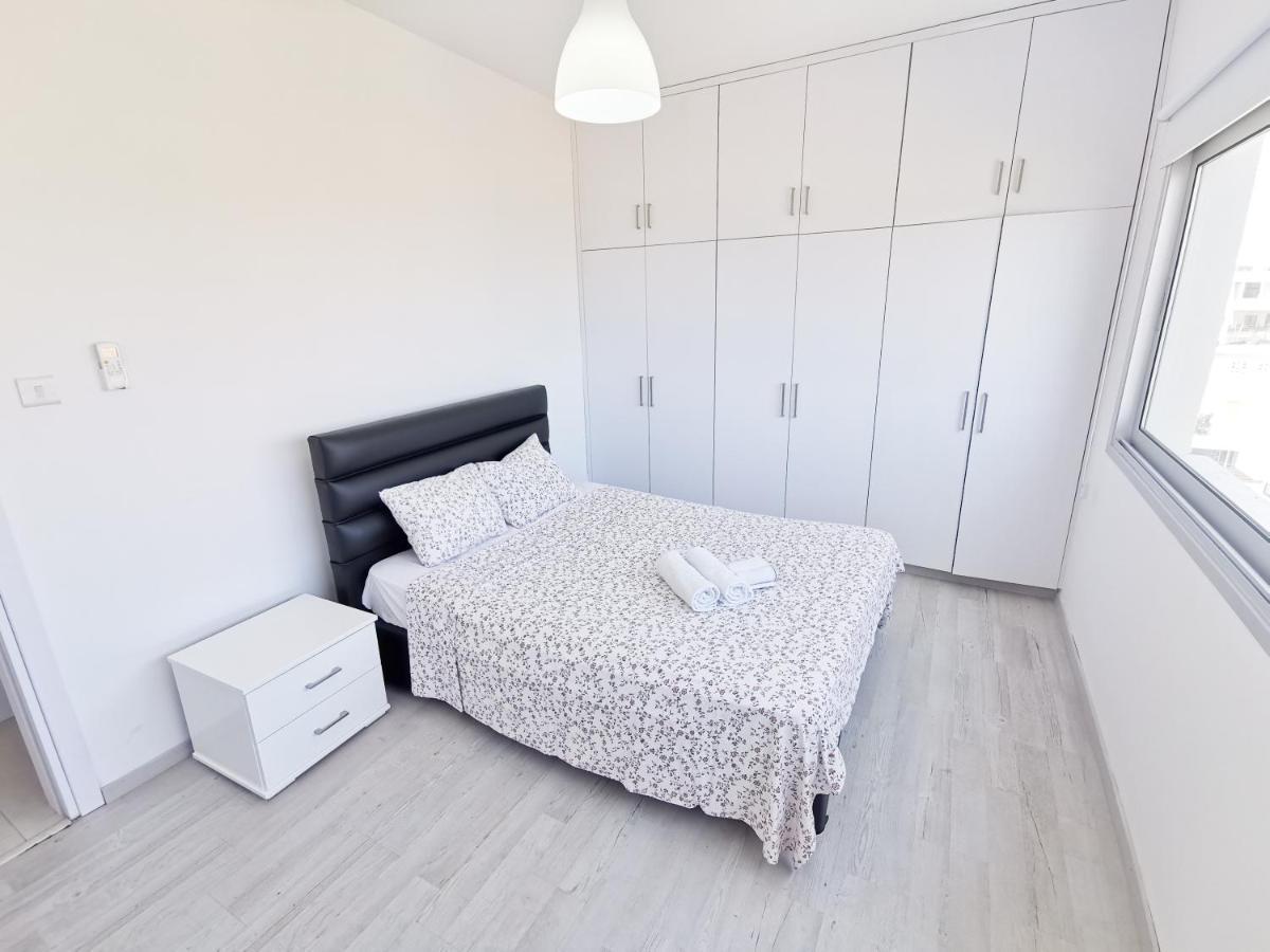 Mackenzie Seaview Paradise Larnaca Exterior photo